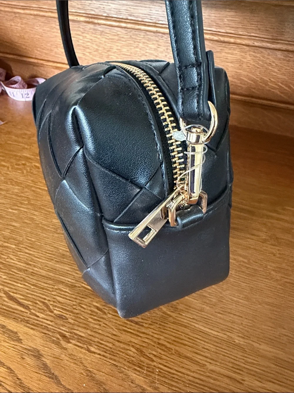 compact black